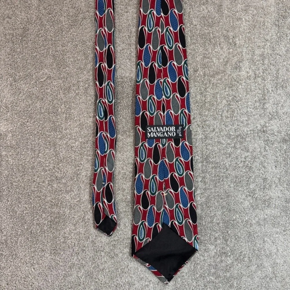 Salvador Mangano Mens Silk Tie Red Blue Grey Teardrop Geometric Pattern 4 Inch